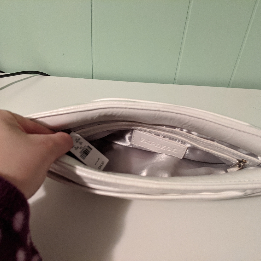 Purse - Picture 2 of 3